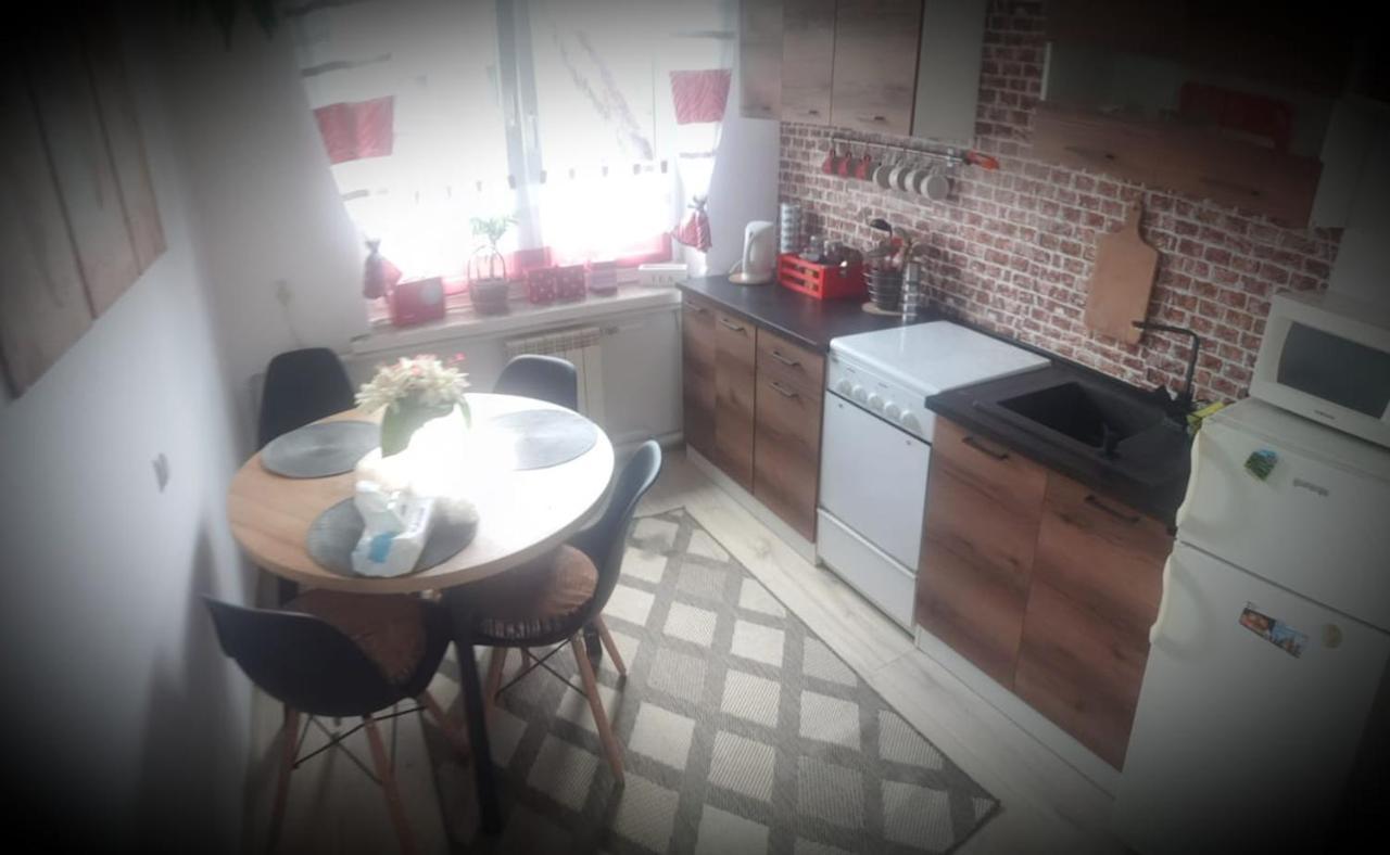 Apartament Wrzos Bieszczady Czarna  Ngoại thất bức ảnh
